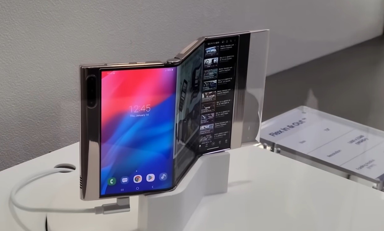Samsung Flex In & Out to ekran składany w dwóch miejscach. Czy to kolejny Galaxy Fold?