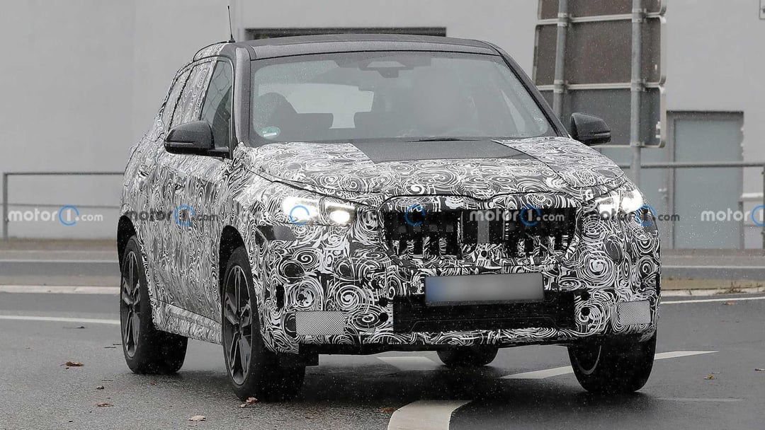 Nowe BMW X1 na zdjęciach. Wygląda, jak X1 M, ale ponoć nim nie jest