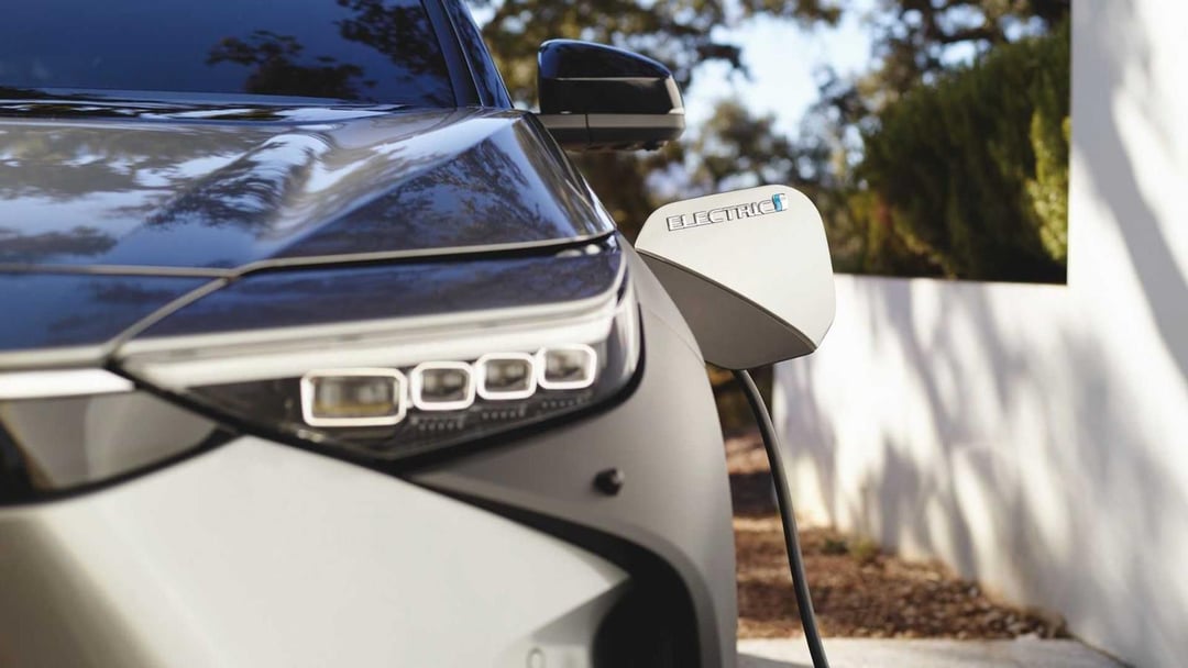 Oto pierwsza elektryczna Toyota. Premiera elektrycznego SUVa bZ4X