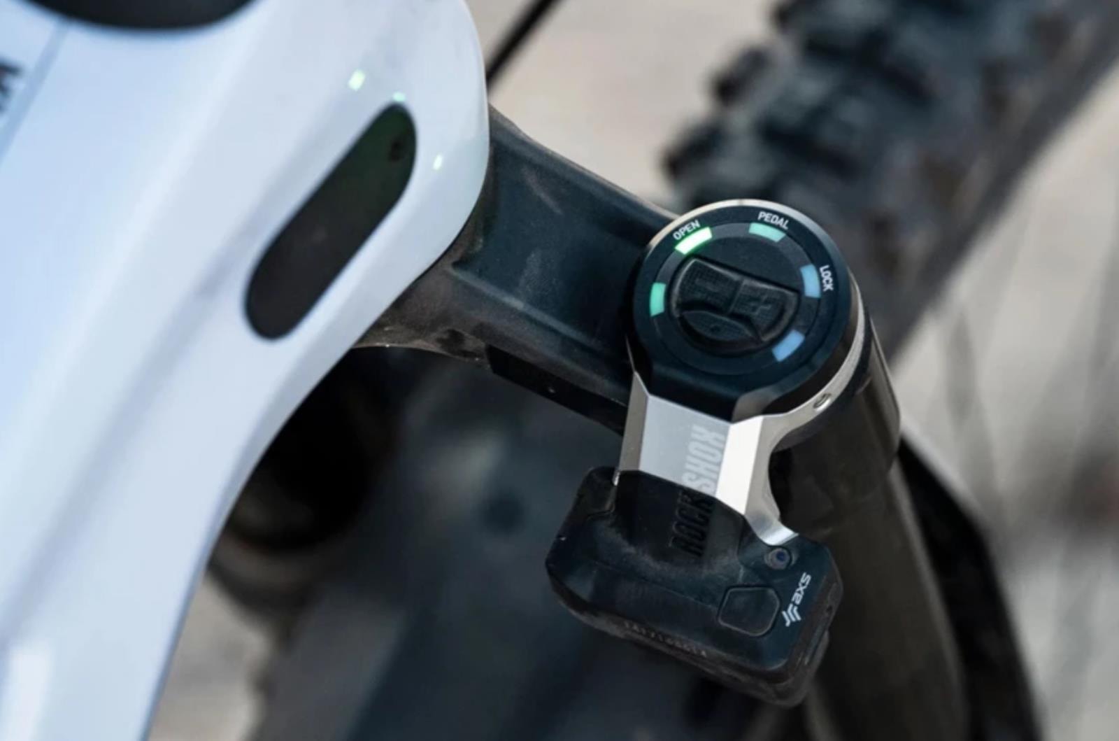 RockShox, system automatycznej regulacji amortyzacji rowerowej, Flight Attendant, Rockshox Flight Attendant