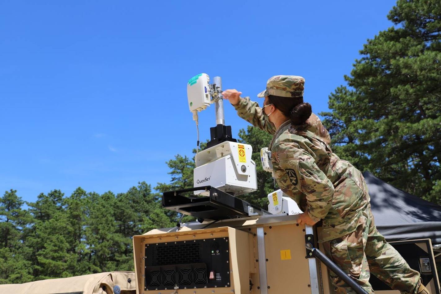 Zunifikowana sieć Armii USA, plan na ulepszenie globalnej łączności dla wojska