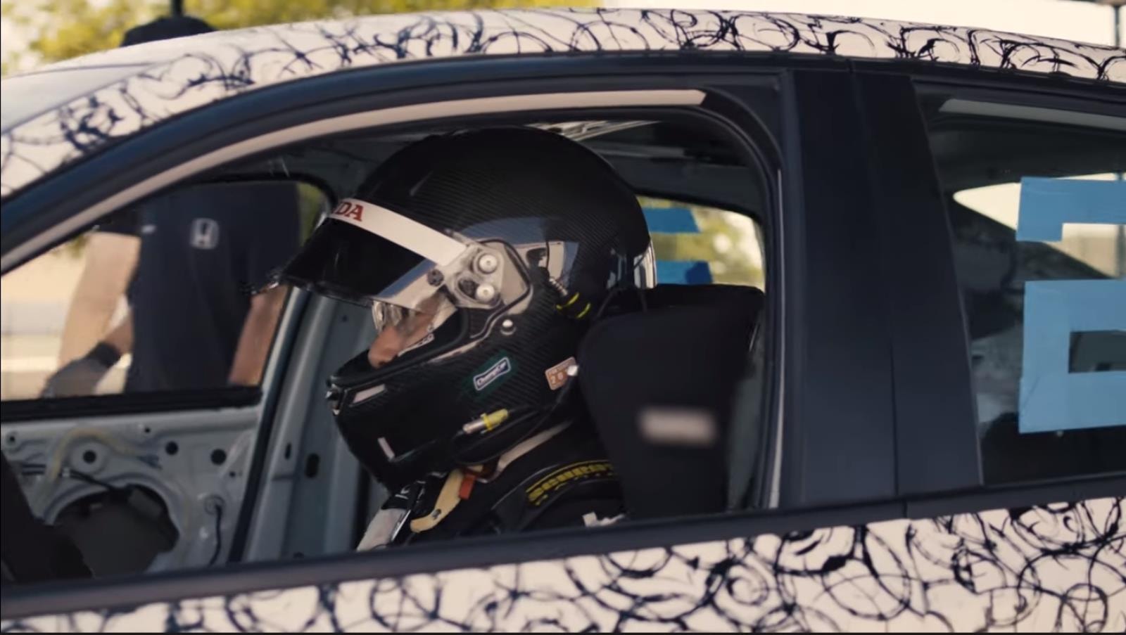 Zwiastun Civic Si 2022. Obejrzyjcie jak Honda testuje model na torze