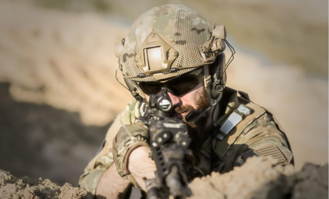 Pierwszy na świecie wojskowy smart hełm z drukarki