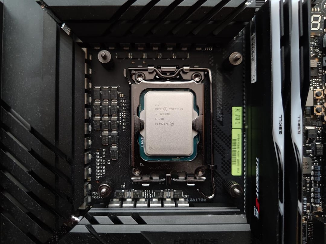 Testujemy procesor Intel Core i9-12900K z pamięciami DDR5. Czy okażą się wydajniejsze od DDR4?