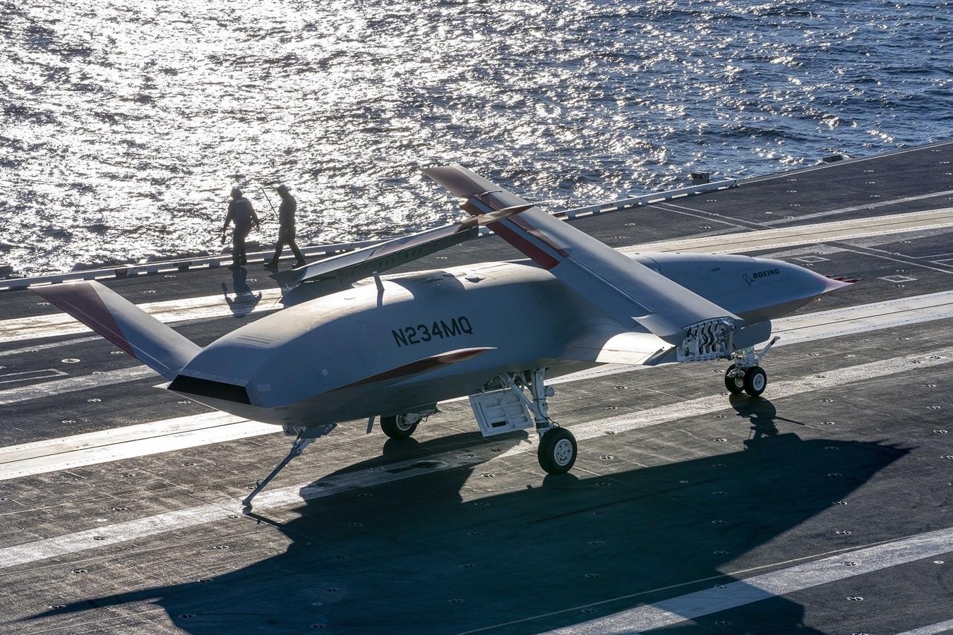 Dron MQ-25 Stingray, MQ-25 Stingray,