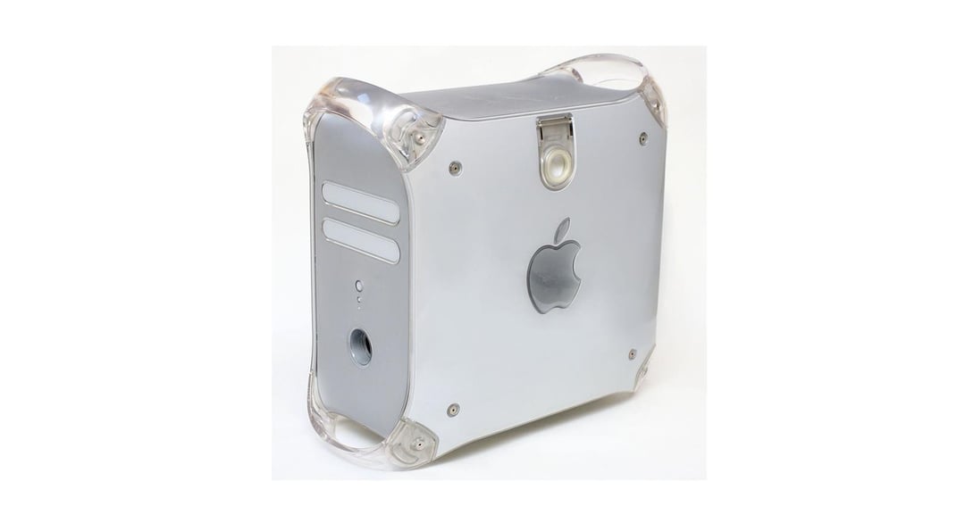 Instalacja SSD w komputerze Apple z początku XXI wieku nie jest łatwa, ale możliwa