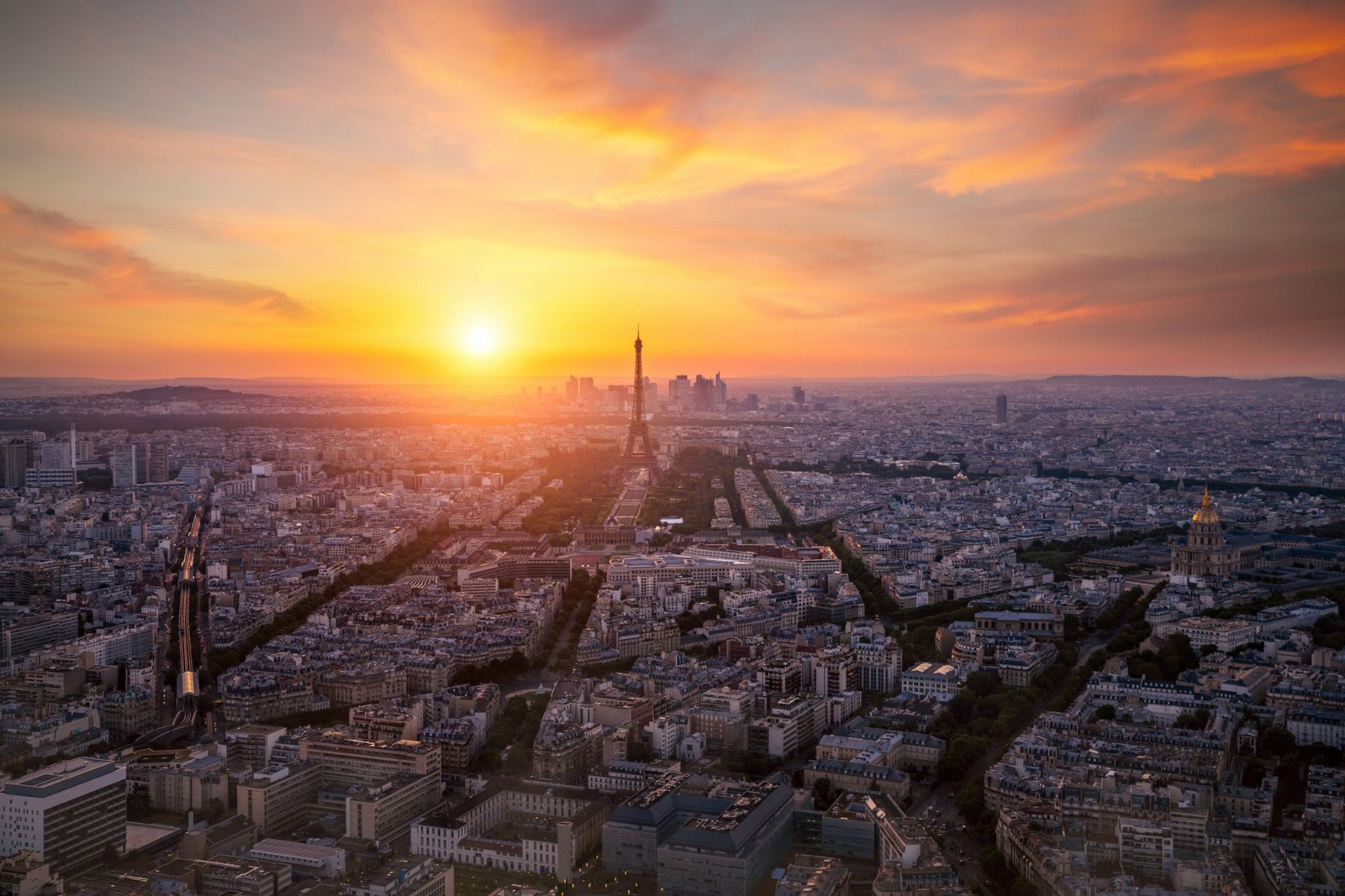 Teraz Paryż to jedna z piękniejszych stolic Europy, ale w 1918 r. miasto zostało zbombardowane
