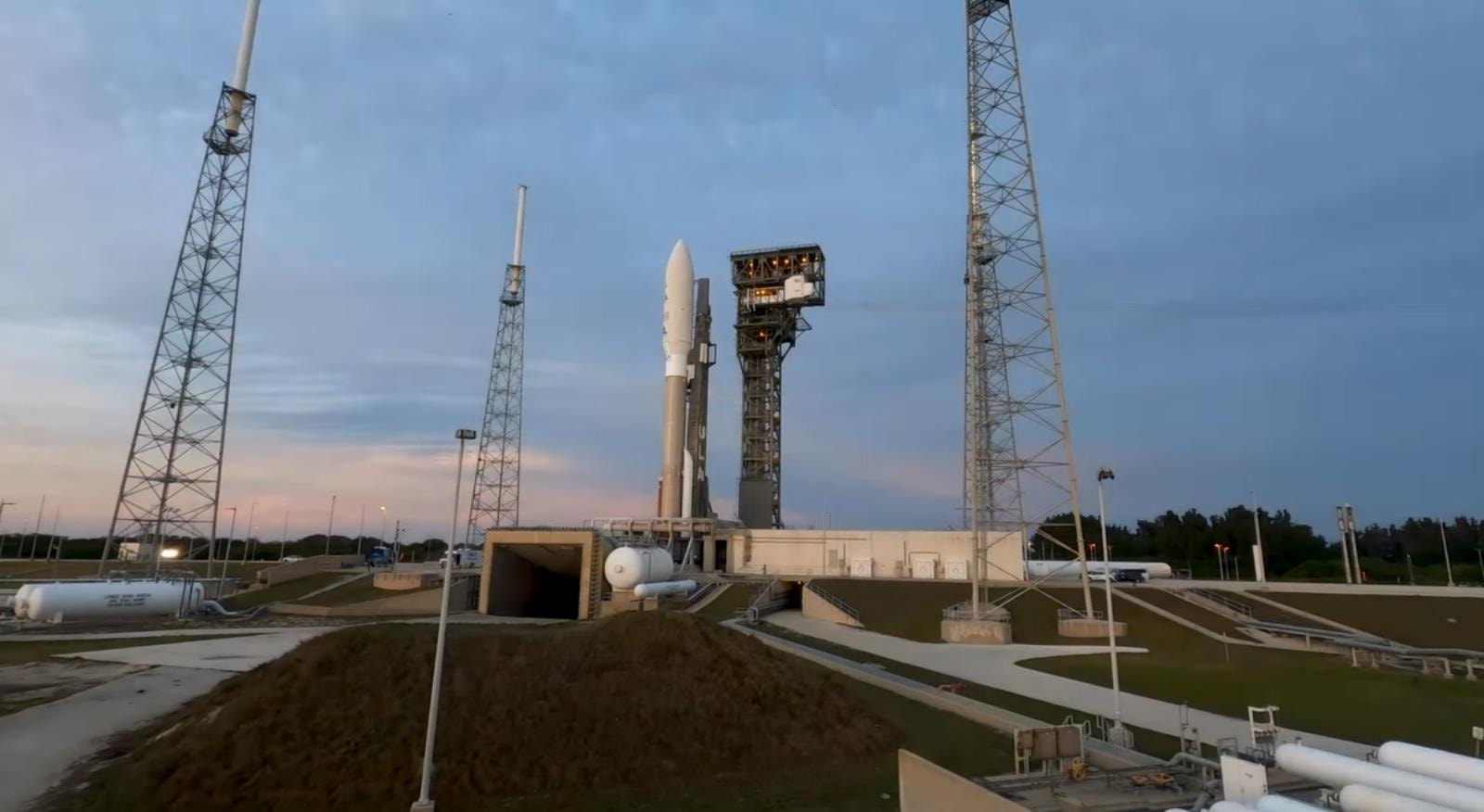 Siły Kosmiczne USA z nowymi satelitami, dwa GSSAP, GSSAP