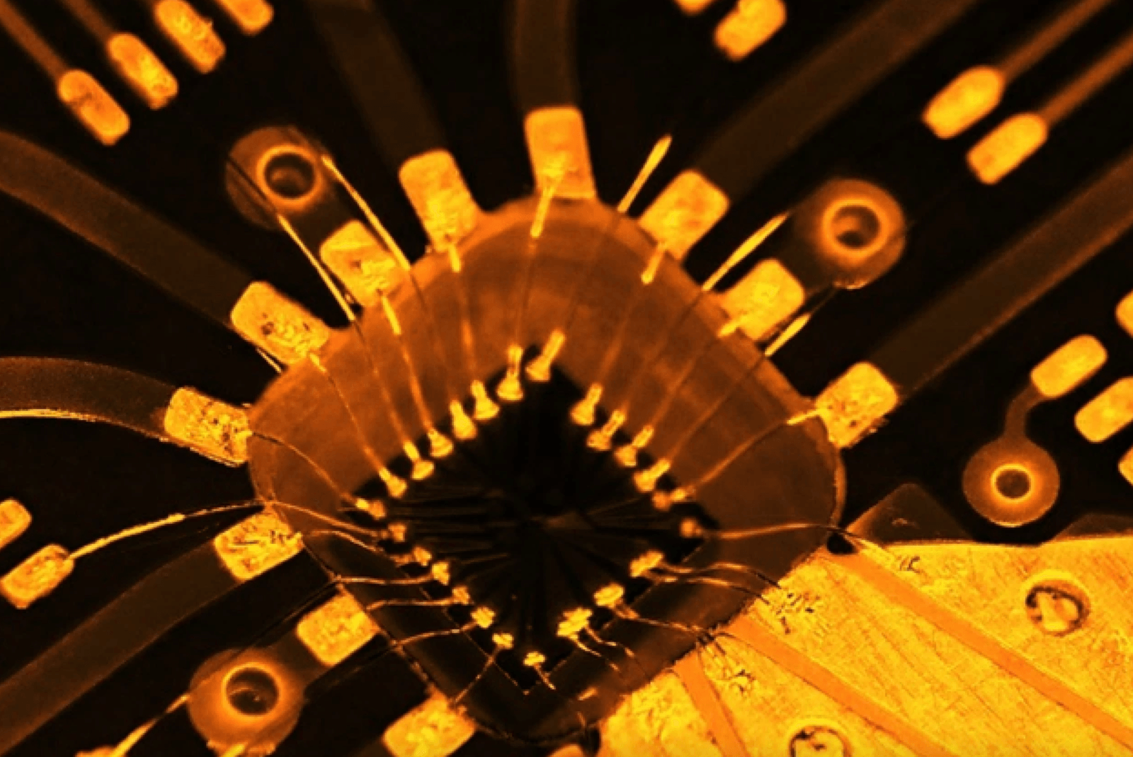 Chip komputera kwantowego wykorzystany przez naukowców z RIKEN
