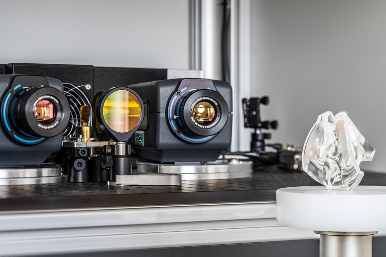 Opracowano system do skanowania przezroczystych obiektów, Glass360Dgree