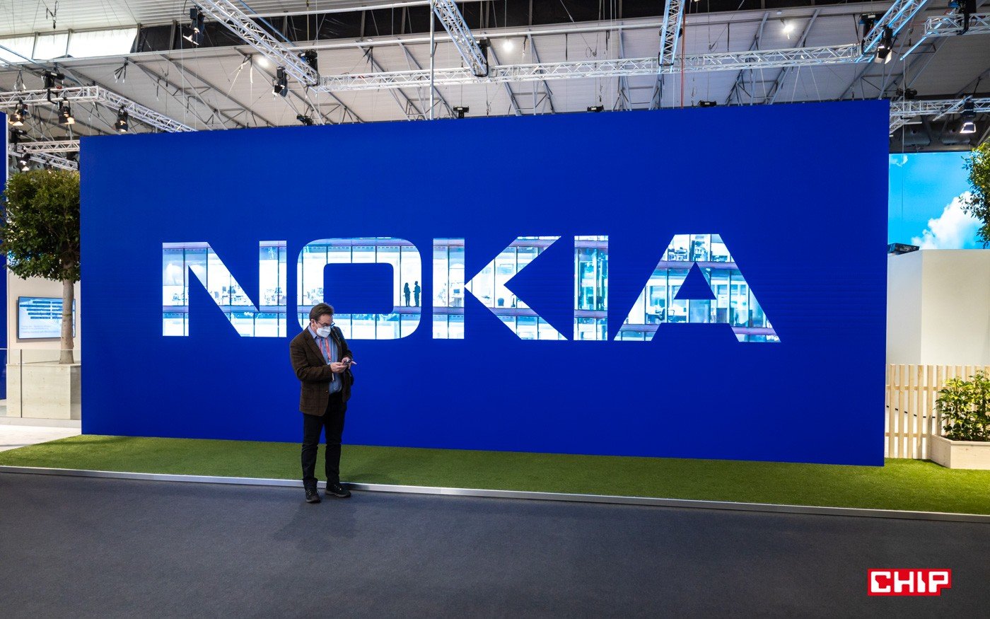 [Aktualizacja] Nokia wycofuje się z Rosji. Zostawia po sobie sprzęt do inwigilacji opozycji