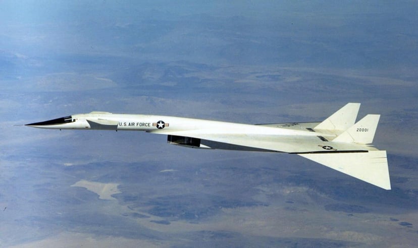 Inżynieryjny majstersztyk, czyli niedoszły amerykański bombowiec strategiczny XB-70 Valkyrie