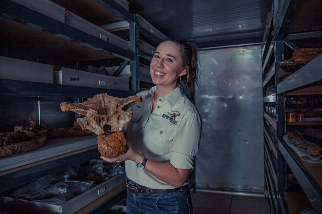 Zauropody to jedne z największych zwierząt w historii, ale ten jest rekordowo mały