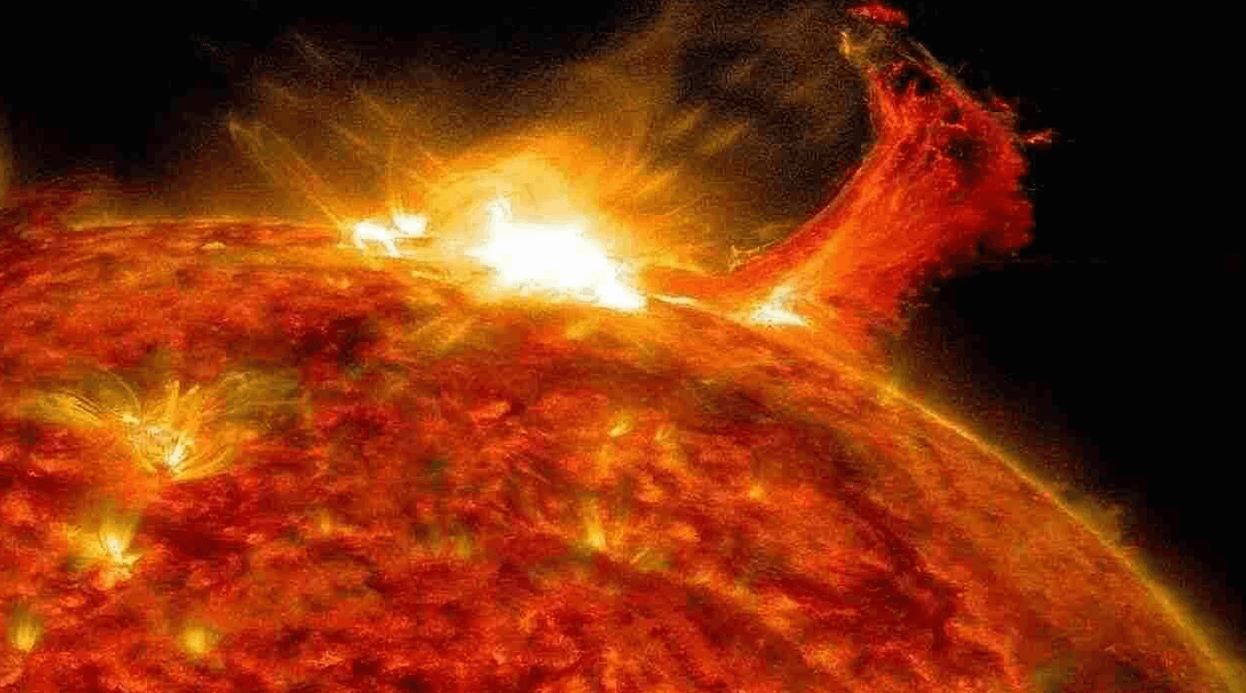 Rozbłysk słoneczny wywołał problemy na Ziemi. Co dokładnie się wydarzyło?