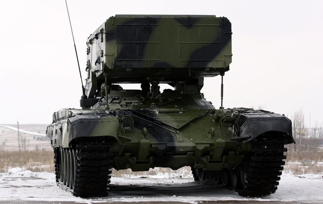 Rosyjskie wyrzutnie rakiet TOS-1. Przerażające, ale niepozbawione ogromnych wad