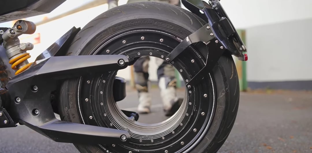 Ten napęd zrewolucjonizuje elektryczne motocykle? Koło bez piasty i z silnikiem w Verge TS