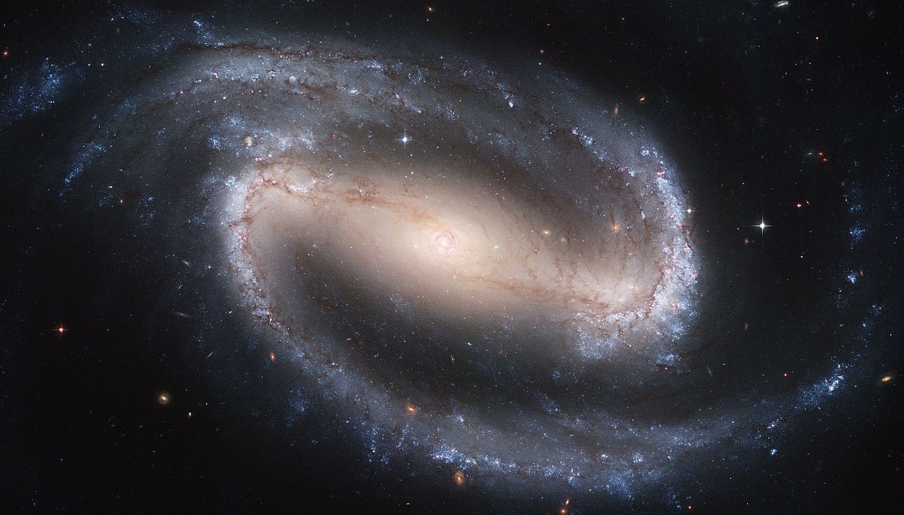 Jak brzmi galaktyka oddalona o 70 mln lat świetlnych? Właśnie tak