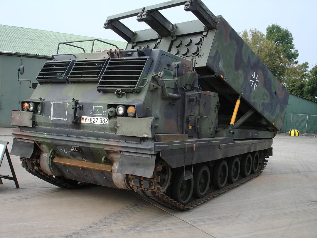 Ulepszanie M270 MLRS trwa. To “starsi bracia” HIMARSów