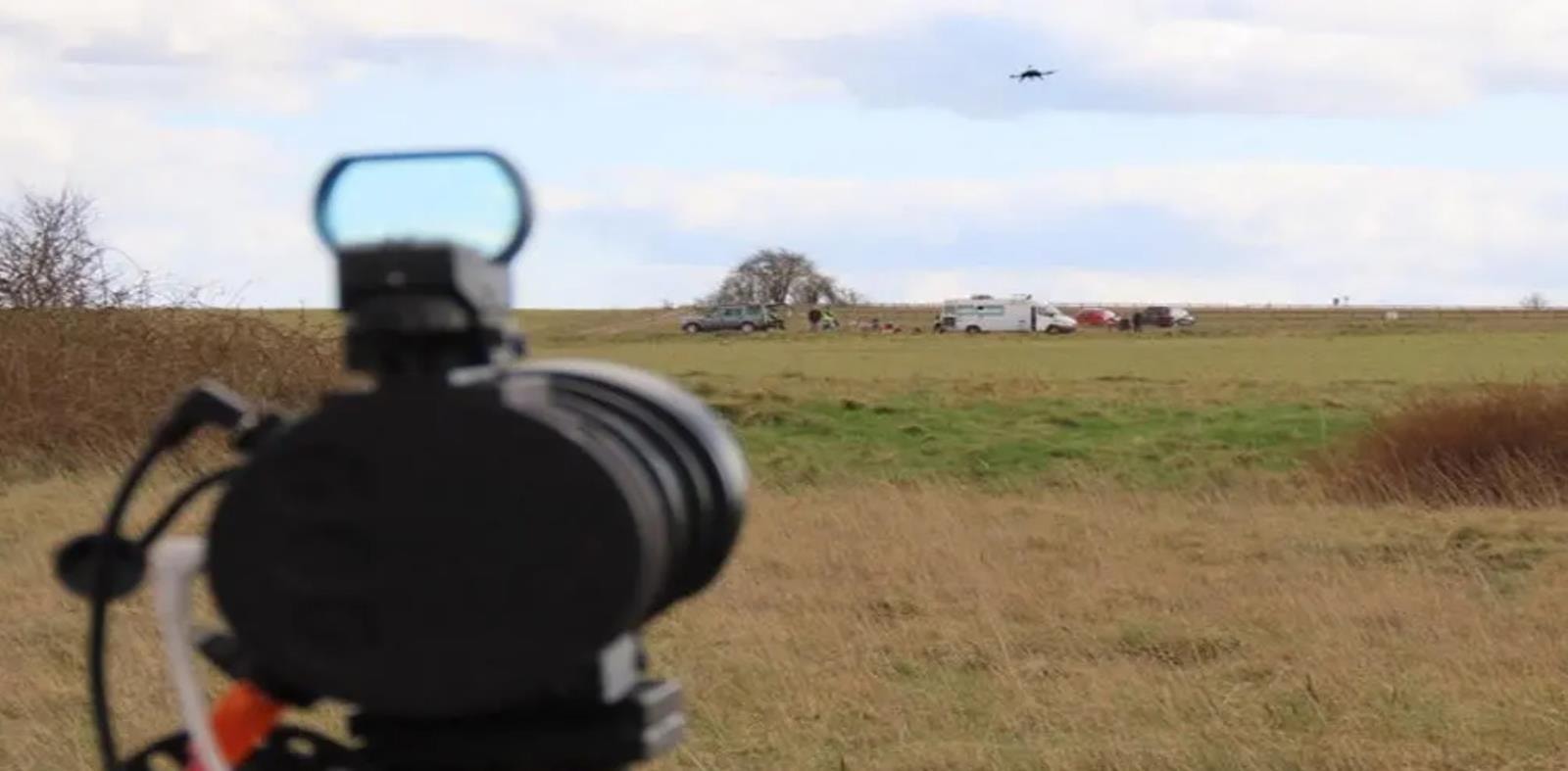 Miliony wydane na zakłócanie łączności w piach, Laserowego drona nie zatrzymają żadne zakłócenia
