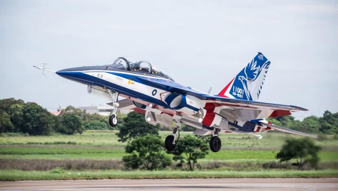 Oto nowy tajwański samolot szkoleniowy. AT-5 Brave Eagle cechuje się “zaawansowanymi zdolnościami bojowymi”