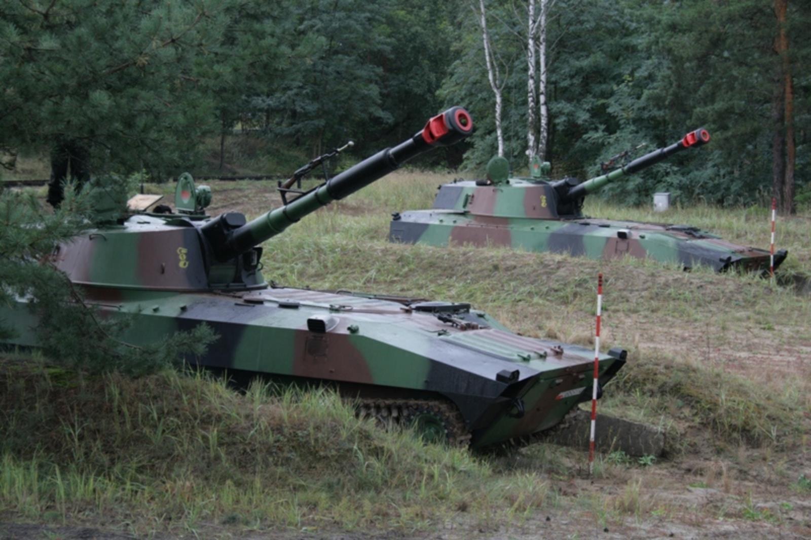 Polskie samobieżne haubice 2S1 Goździk, haubice 2S1 Goździk,