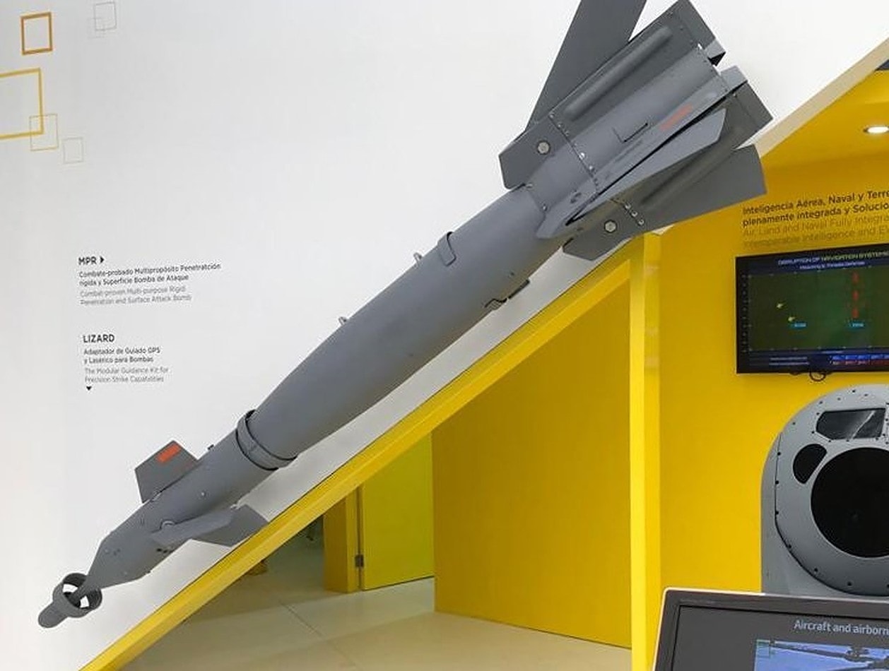 Tajemniczy klient z Azji kupuje system precyzyjnego naprowadzania pocisków z Izraela