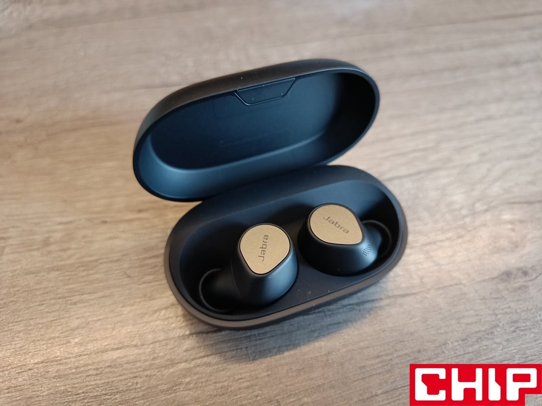 Test Jabra Elite 7 Pro. Te słuchawki wykrywają wibrację Waszej szczęki