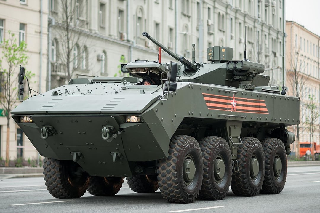 Kolejna kompromitacja Rosji na targach. Bojowy pojazd piechoty K-17 Bumierang zawiódł