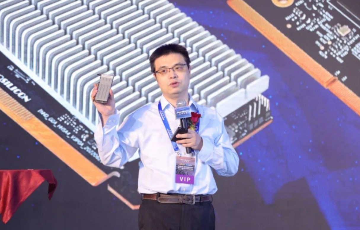 NVIDIA i AMD powinno robić notatki, karta graficzna Fenghua II z 15-watowym poborem mocy