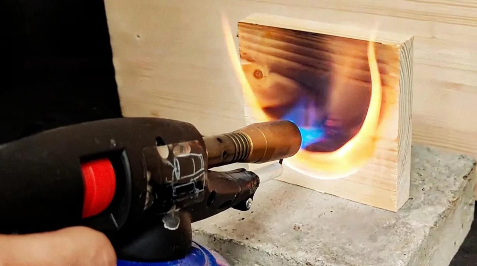 Niewidzialna powłoka, ognioodporne drewno, gratka dla każdego entuzjasty drewna