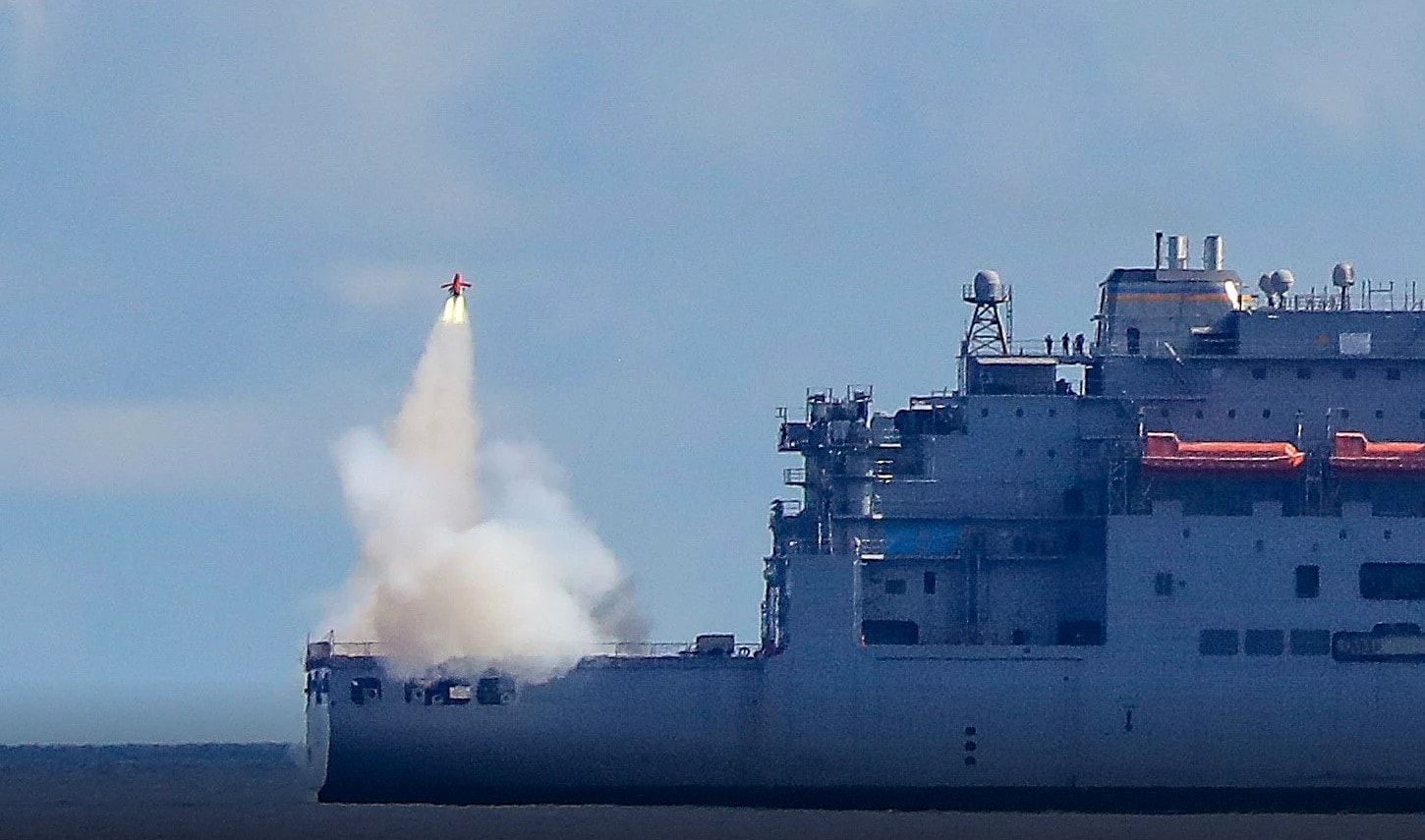 Będzie symulował zaawansowane zagrożenia, Marynarka USA przetestowała cel powietrzny nowej generacji