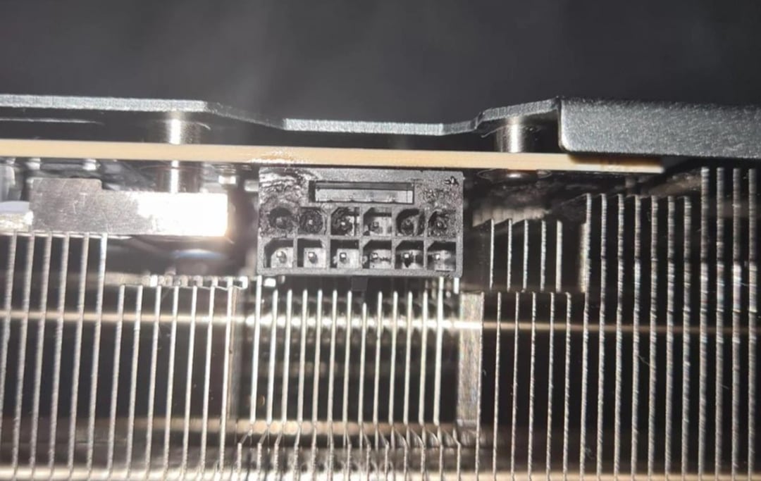 Pierwsze ofiary złączy 12VHPWR. Macie GeForce RTX 4090? Koniecznie o tym pamiętajcie!