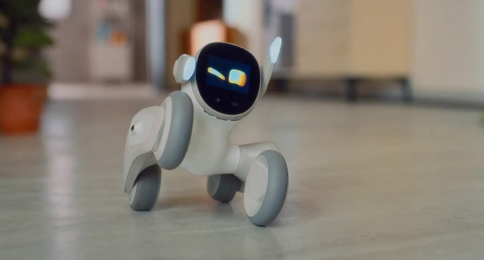 robocik rodem z animacji Disneya, Loona