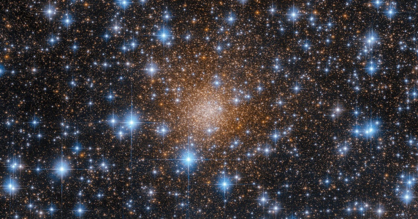 Gromada gwiazd uchwycona przez Hubble&#8217;a /Fot. NASA
