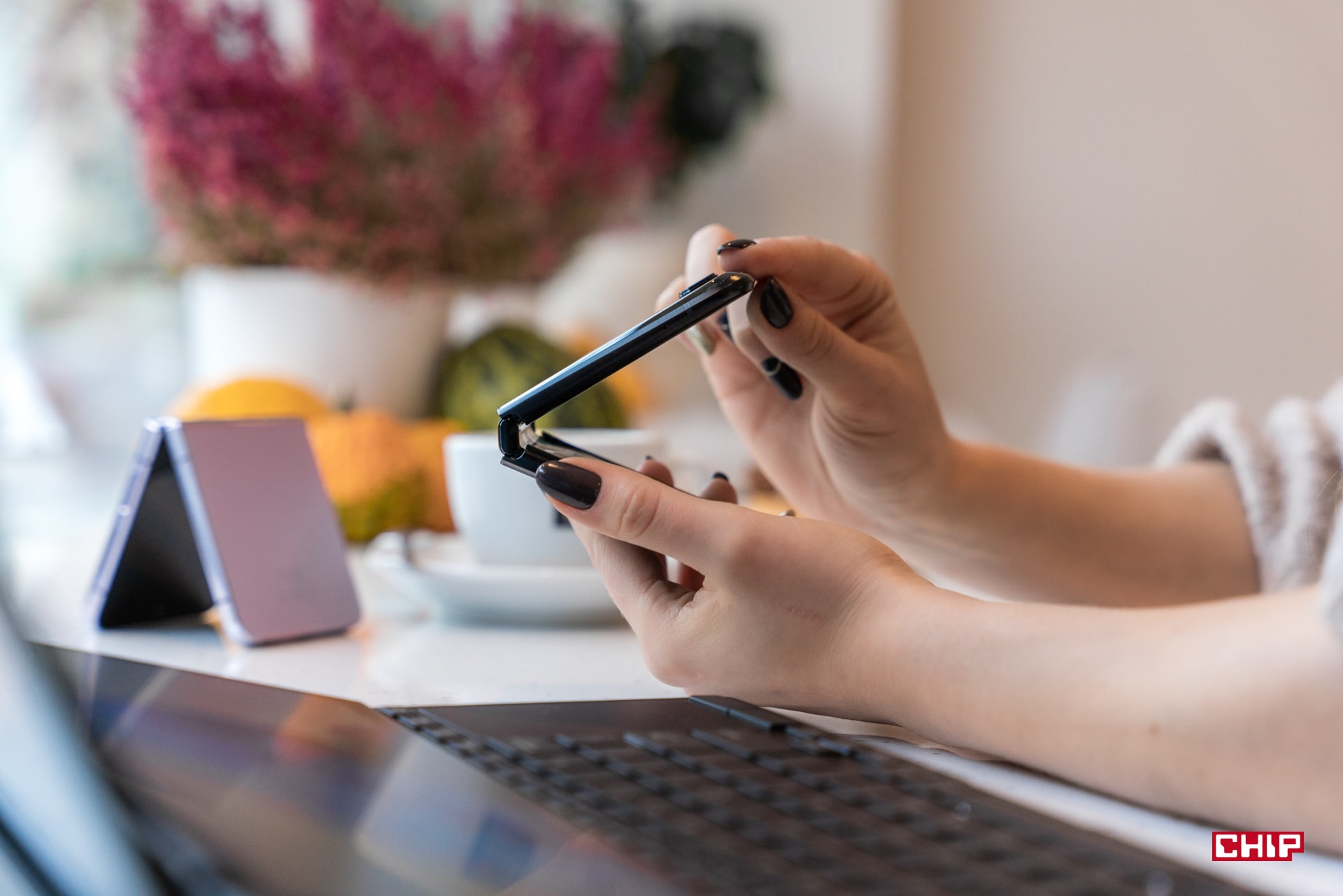 Vivo X Flip mógłby zawalczyć z Galaxy Z Flip. Tylko czy my w ogóle zobaczymy go na własne oczy?