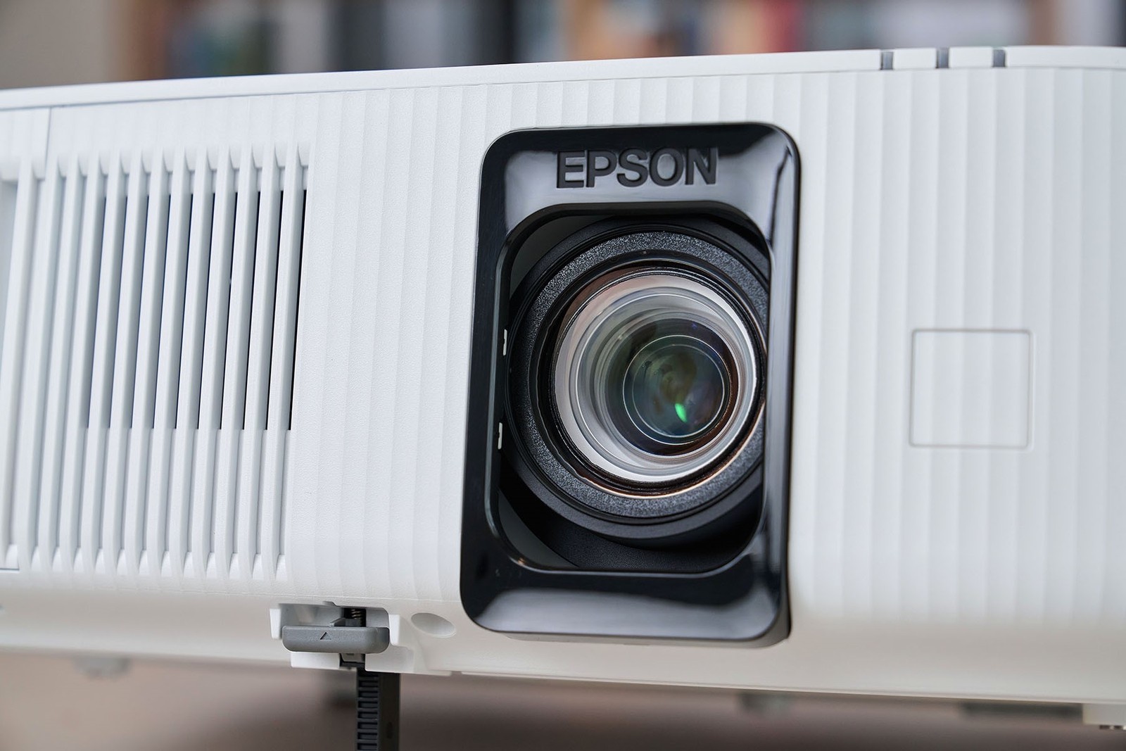 Epson EH-TW6250 – nowoczesny projektor 4K z niespodzianką