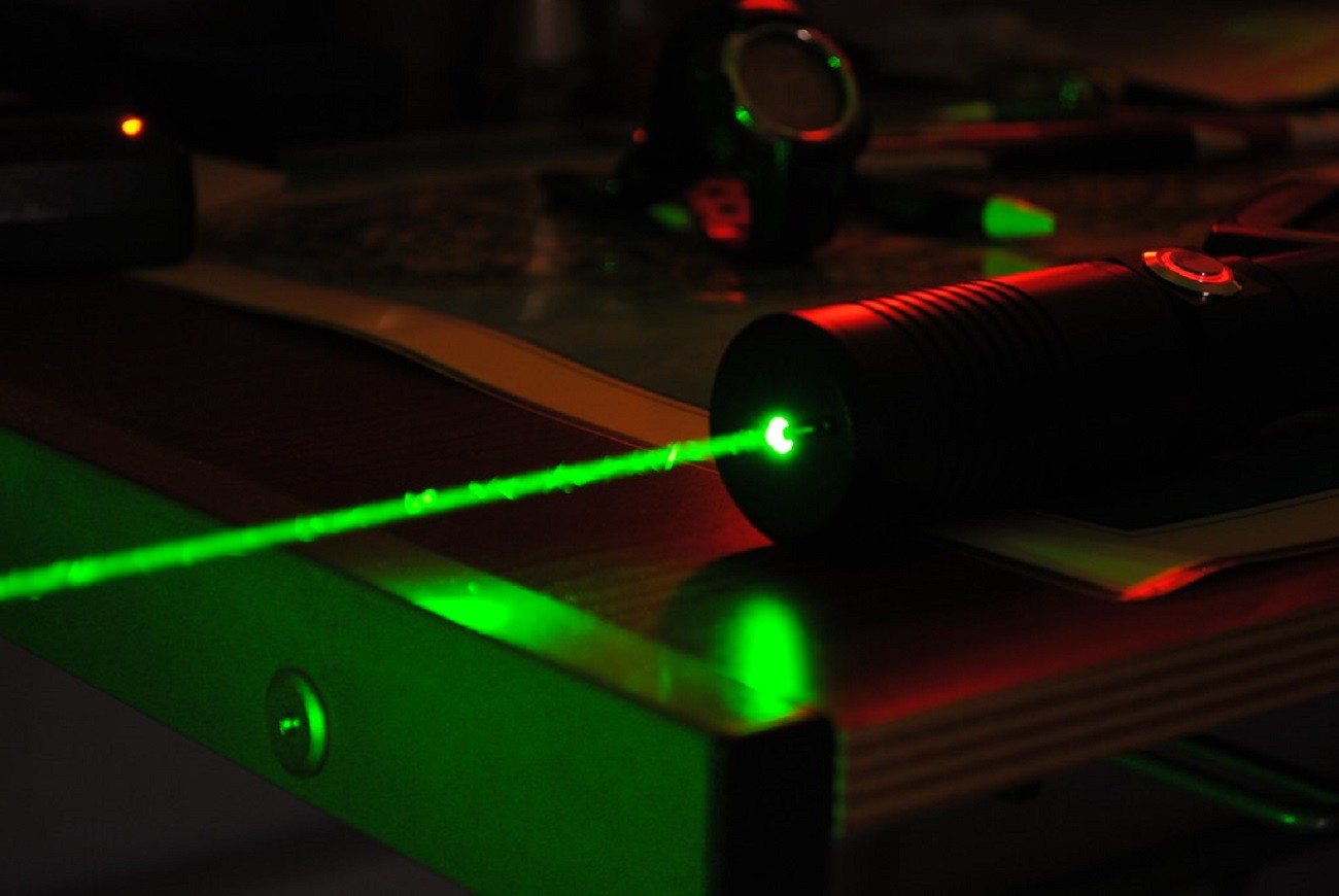 Lasery mają tendencję do autodestrukcji. W ten sposób można je jednak zabezpieczyć