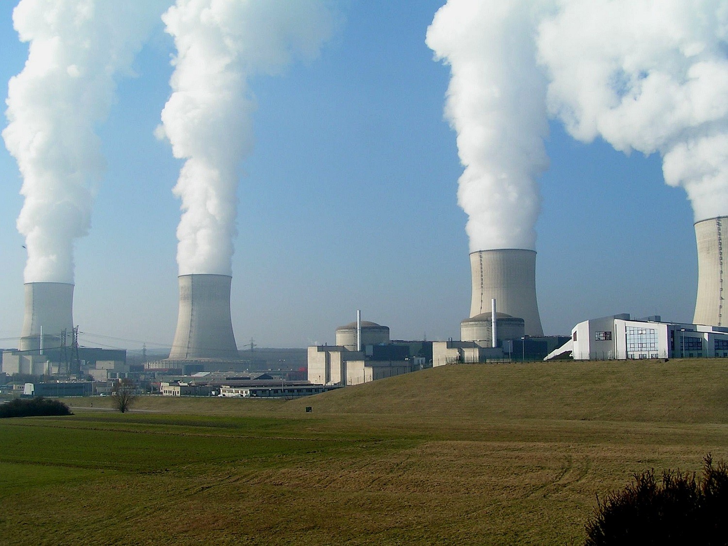 Elektrownie atomowe wytwarzają szkodliwe odpady. Dzięki nowej metodzie będziemy mogli o nich zapomnieć