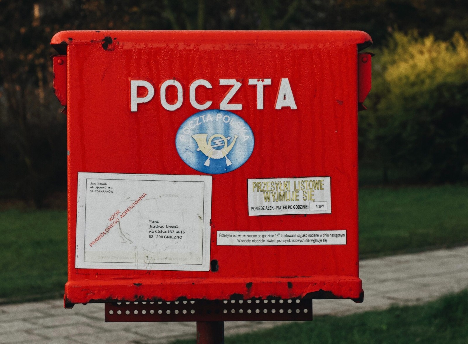 Uważaj, co wysyłasz Pocztą Polską. Teraz będą mogli sprawdzić Twoją paczkę bez otwierania jej
