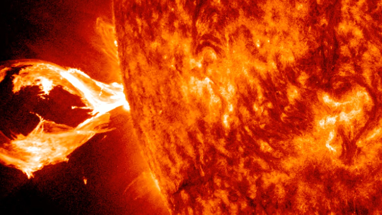 Rozbłysk słoneczny z dnia 7 lutego 2023 r. /Fot. SpaceWeather
