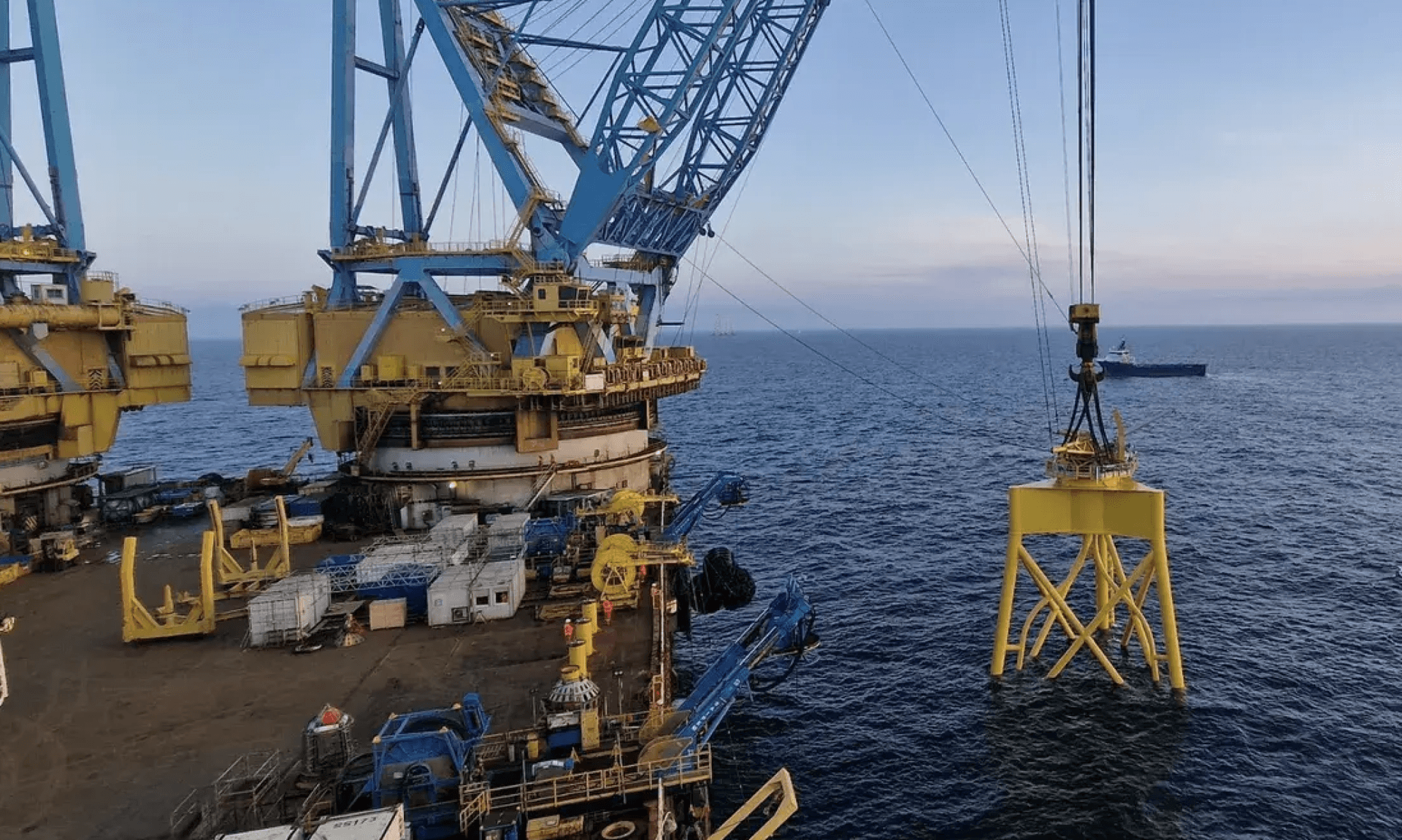 58,6 m to rekord głębokości, na jakiej umieszczono fundament morskiej turbiny wiatrowej /Fot. SSE Renewables