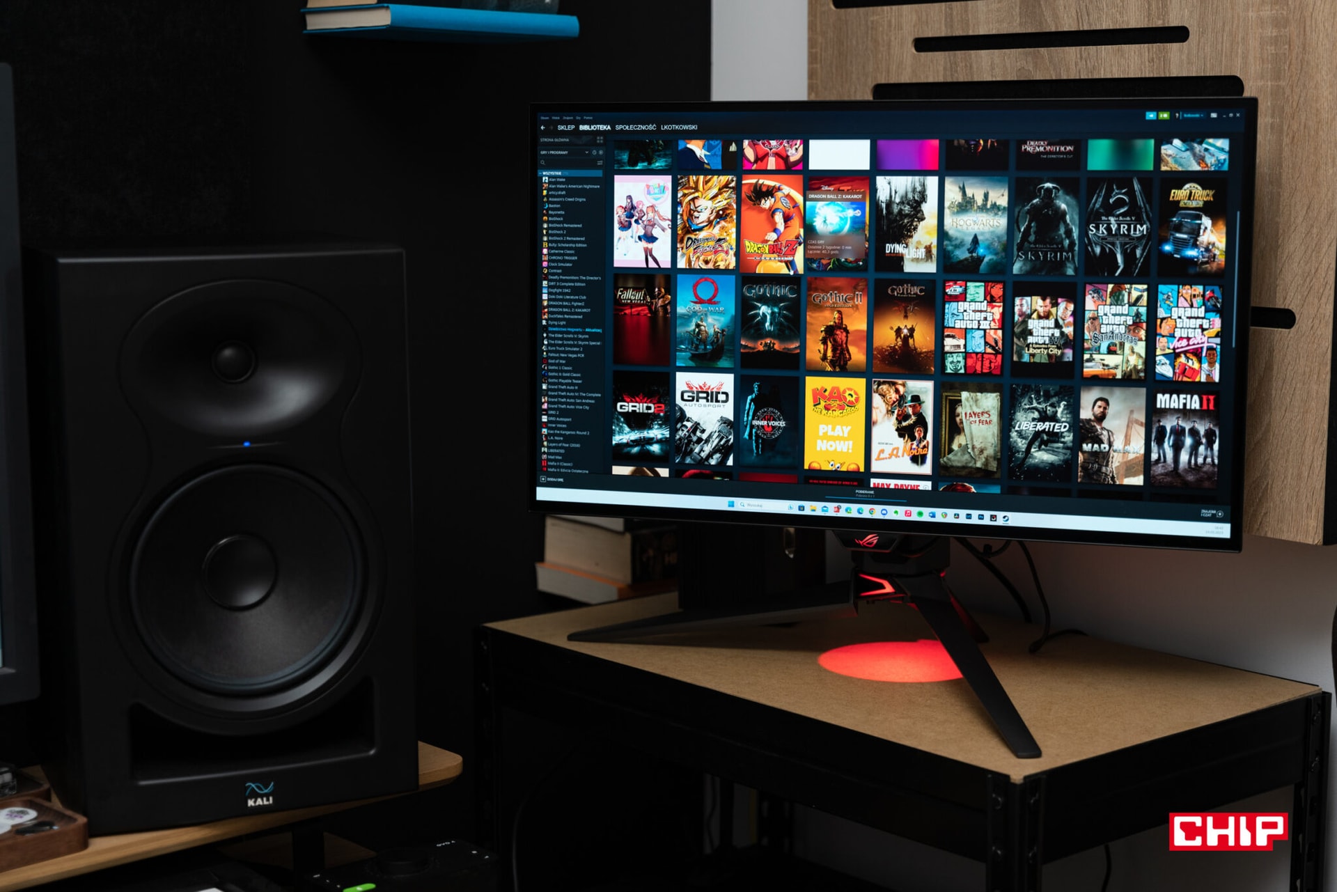 Test monitora Asus ROG Swift OLED PG27AQDM. Kto raz spróbuje, ten już nie wróci