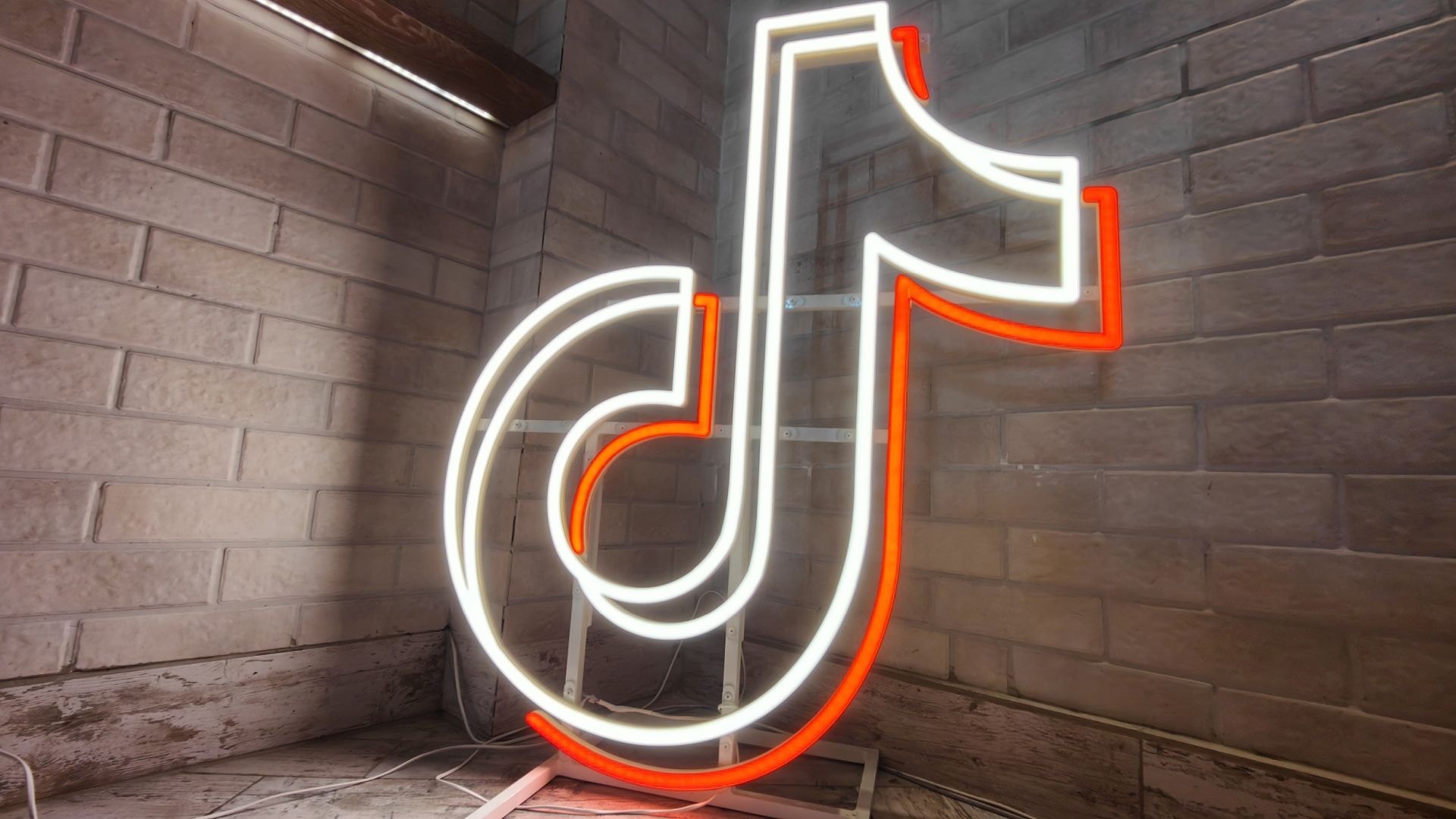 TikTok eksperymentuje z płatną subskrypcją – zapłacisz?