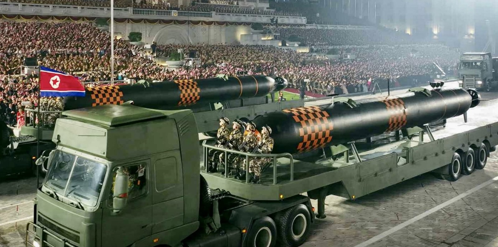 Ominie systemy obrony i rozpęta nuklearny pogrom. Korea Północna pokazała nowy sprzęt