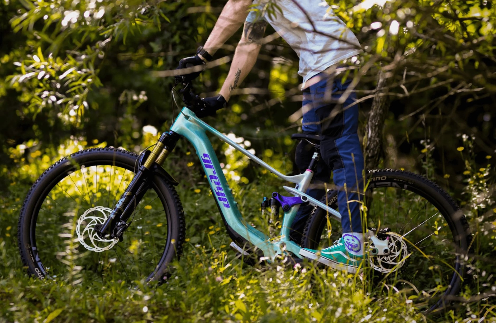 Lepiej schowaj portfel. Ten elektryczny rower odmieni przejażdżki górskie