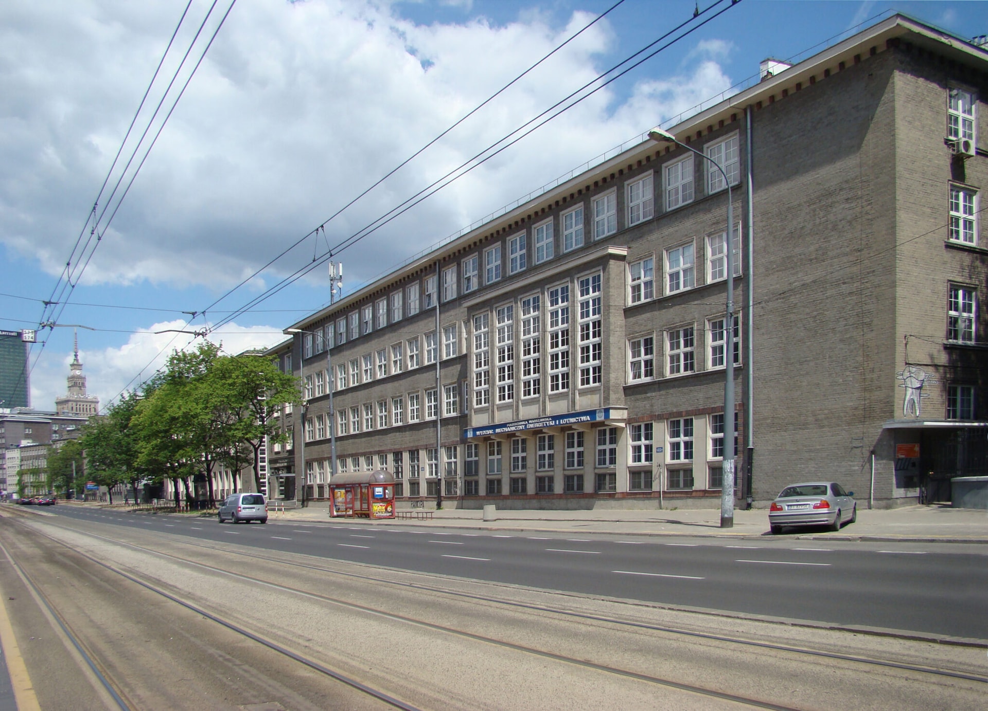 Wydział Mechaniczny Energetyki i Lotnictwa Politechniki Warszawskiej / źródło: Wikimedia Commons, domena publiczna