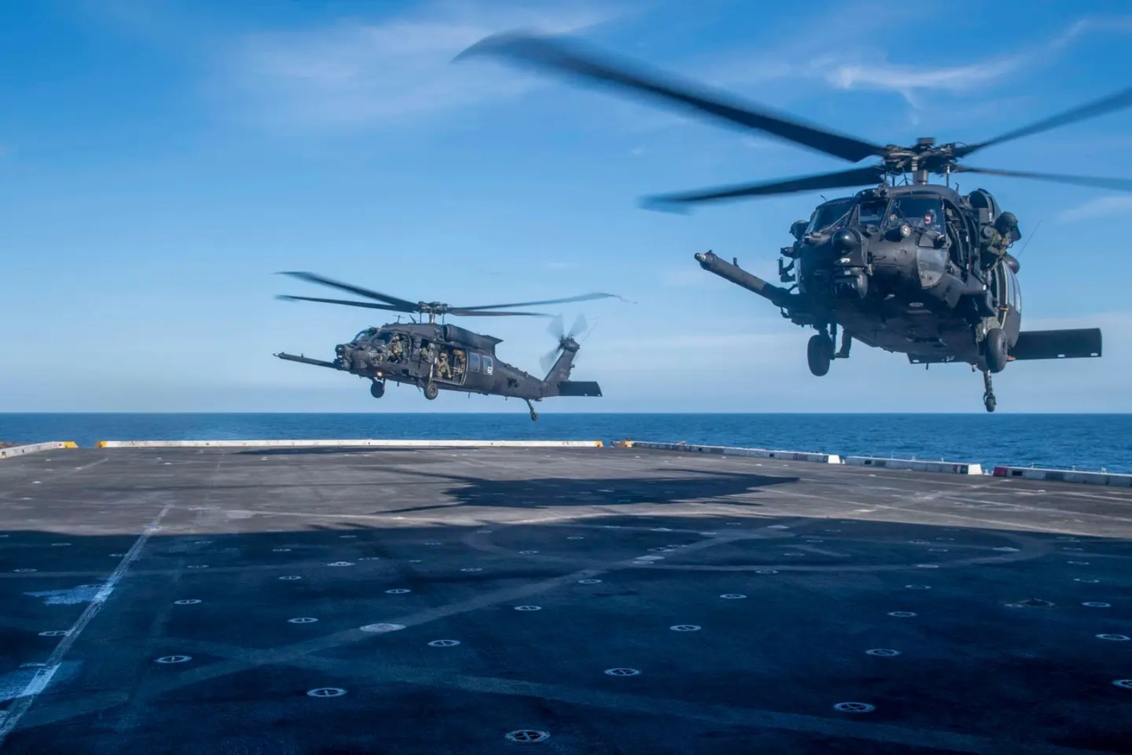 Sprzęt wyjęty żywcem z filmów szpiegowskich. Elitarne śmigłowce MH-60M Black Hawk w rękach Night Stalkers