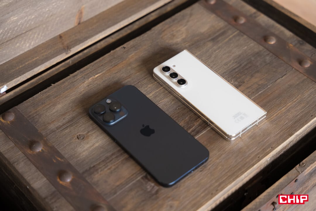 Odwilż na rynku smartfonów. Samsung odzyskuje pozycję lidera, a Apple mocno traci