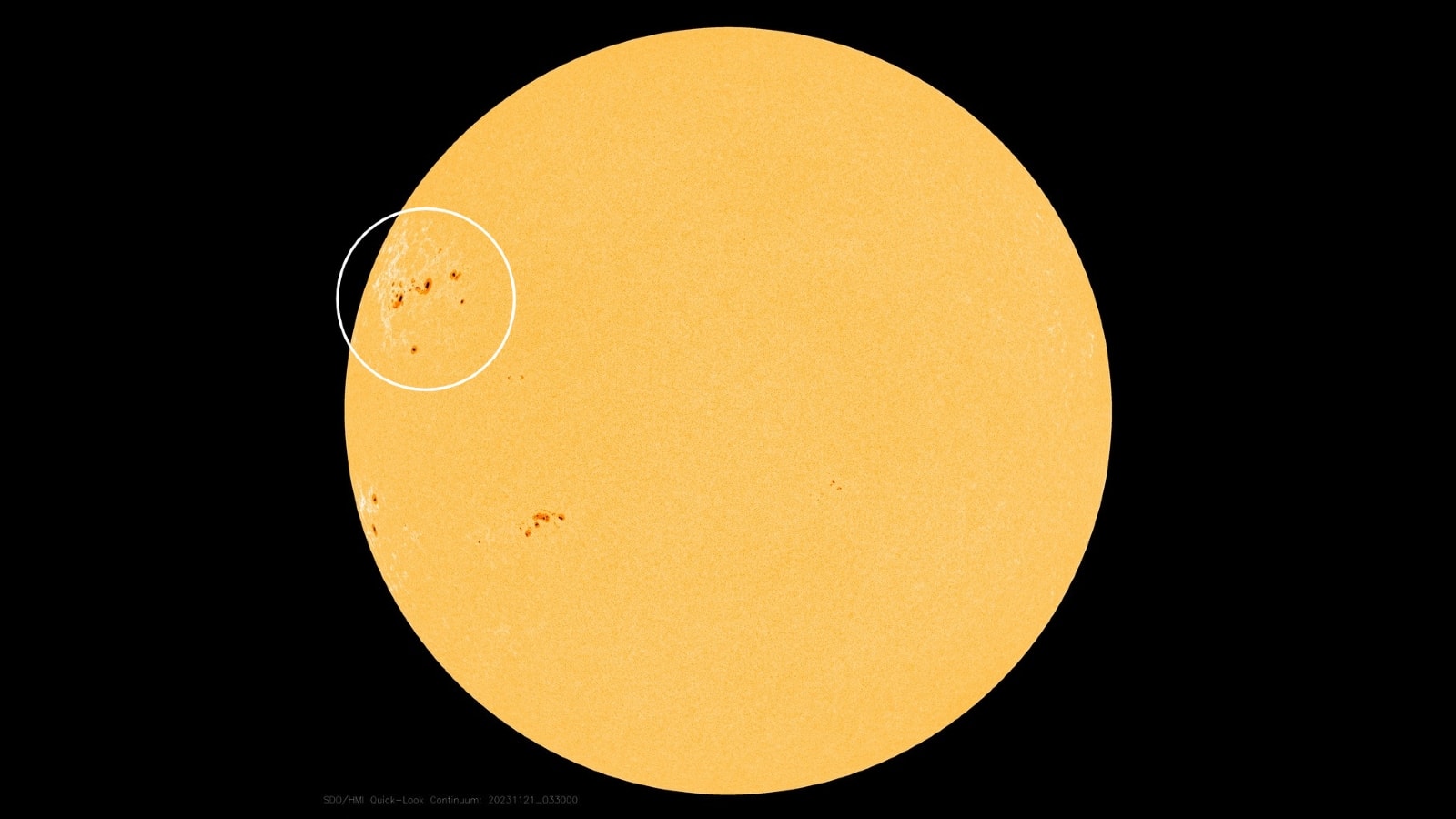 Na Słońcu pojawiły się gigantyczne plamy. Są wielokrotnie większe od Ziemi i zwiastują kłopoty
