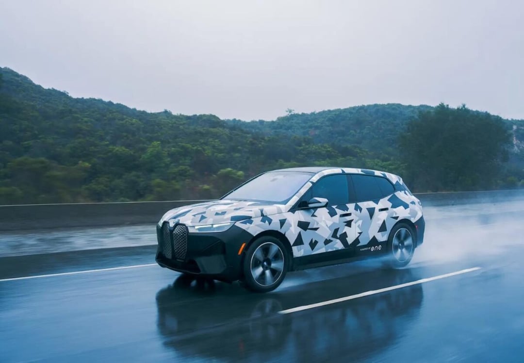 No przestań już wreszcie narzekać na elektryczne samochody. Patrz jak stara się BMW